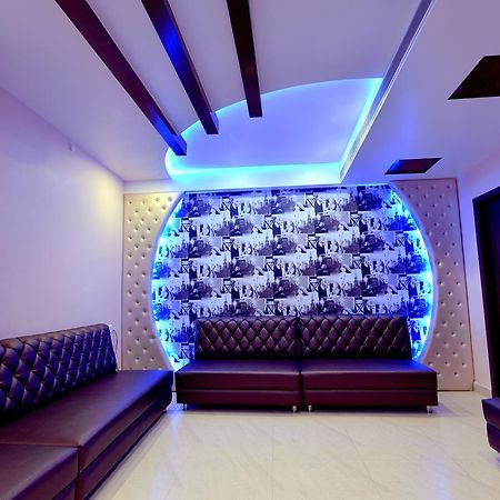 Hotel Kama International Gorakhpur Kültér fotó