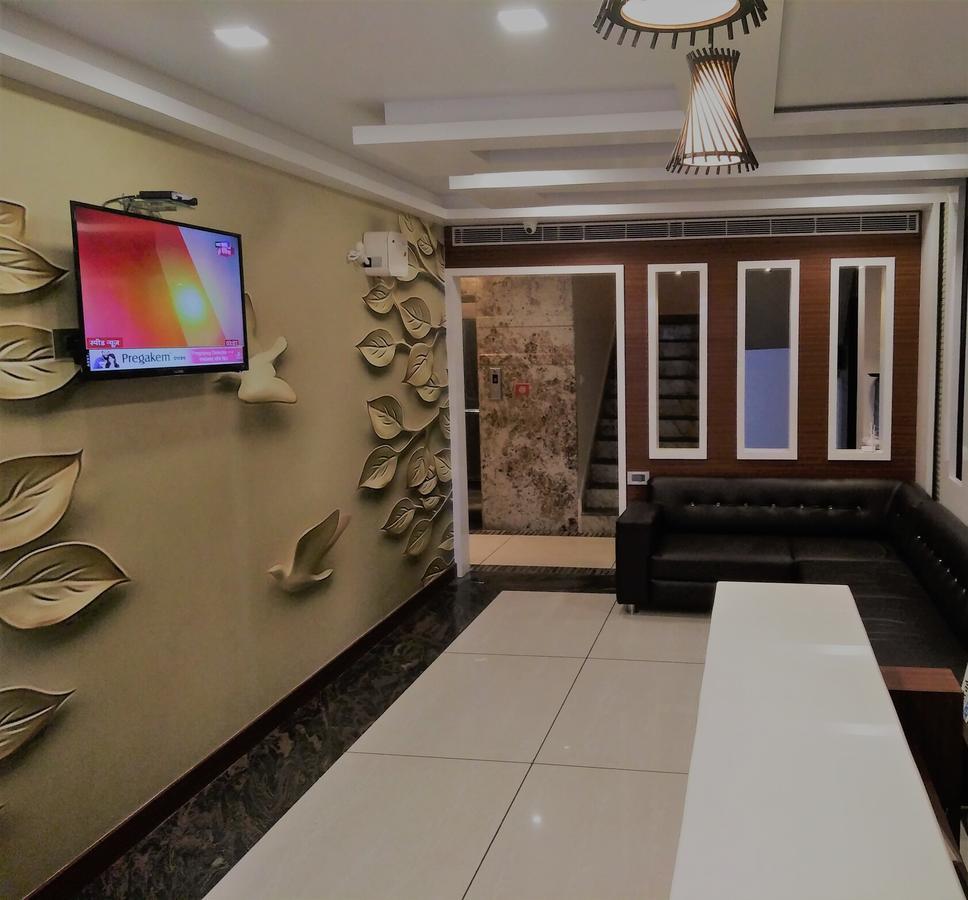 Hotel Kama International Gorakhpur Kültér fotó