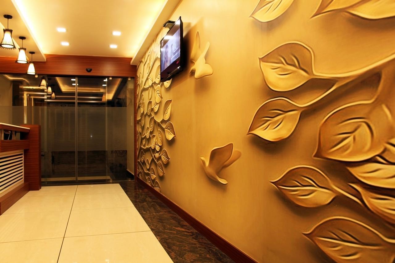 Hotel Kama International Gorakhpur Kültér fotó