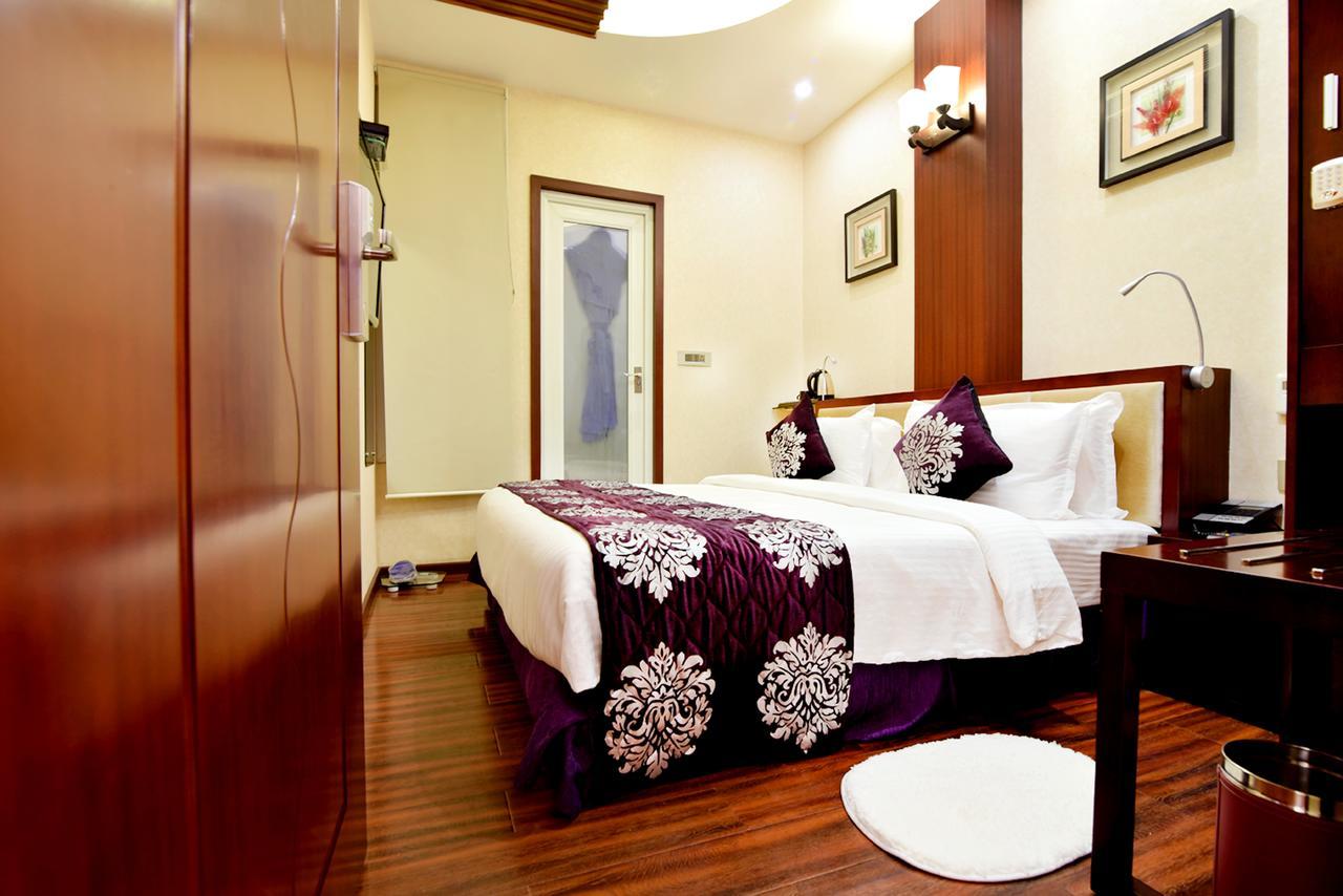 Hotel Kama International Gorakhpur Kültér fotó